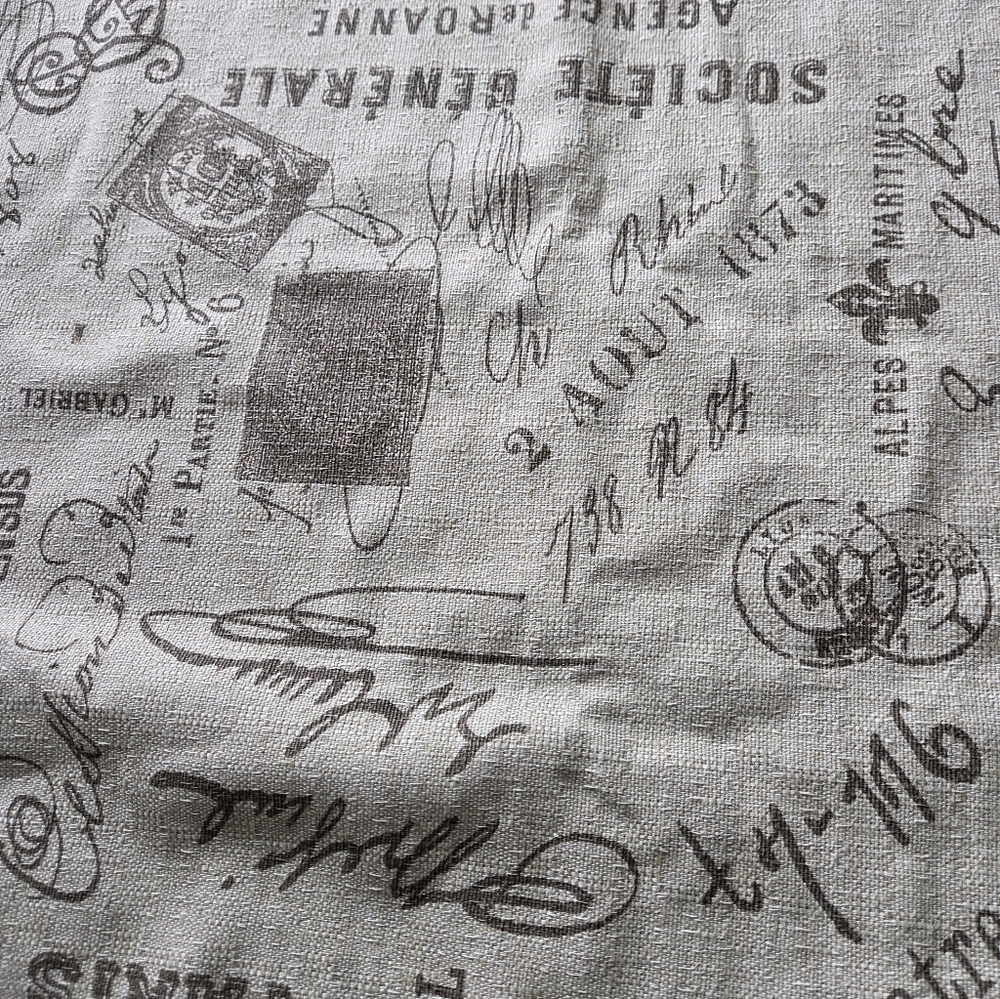 Vintage Print Fabric French Labels And Script 35" Wide By 56 Inches Yardage, Sew - Picture 2 of 3
